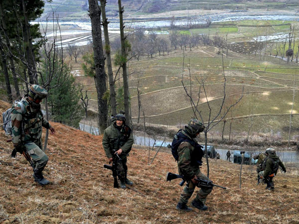 Pulwama,Sopore,Shopian,Bijbehara,Gunfight,Zugoo,Zagoo,Tral,Budgam,soldier,killed,militantsAripal area,LoC,Kupwara,Kulgam,Anantnag,Pulwama